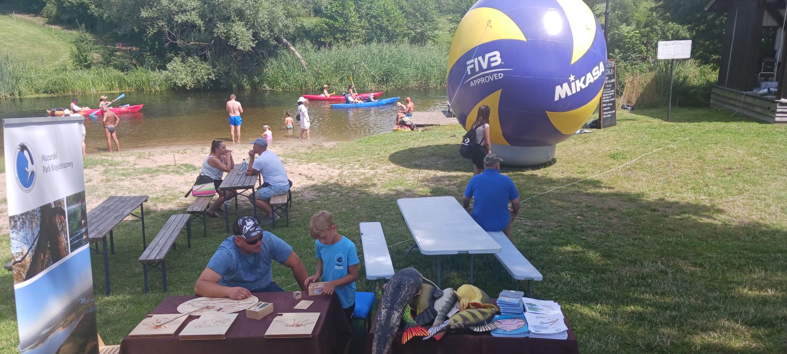 Stoisko partnerskie na turnieju siatkówki plażowej Mikasa Cup Ukta